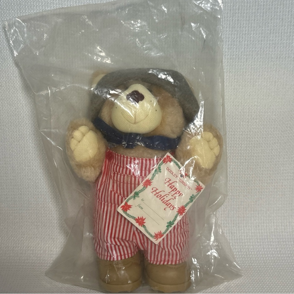 1986 Wendy’s Dudley Furskins Festive Plush Bear in Red Stripes